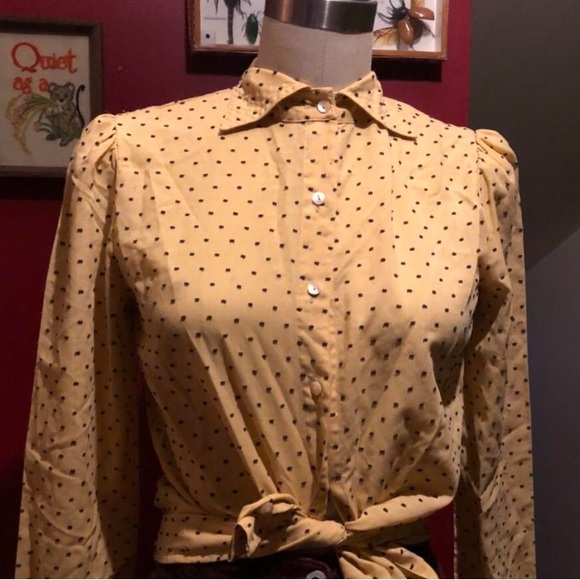 Vintage black and yellow polka dot button down - Picture 1 of 4